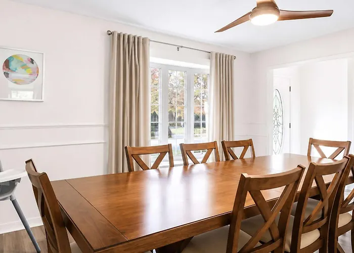 5br & Game Room, Bridge Park & Zoo, Sleeps 12 Holiday home *