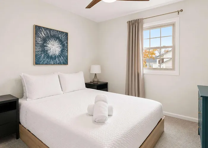 5br & Game Room, Bridge Park & Zoo, Sleeps 12 Columbus