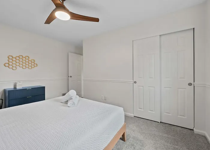 5br & Game Room, Bridge Park & Zoo, Sleeps 12 *